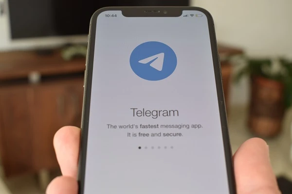 Application Telegram sur un smartphone iPhone 